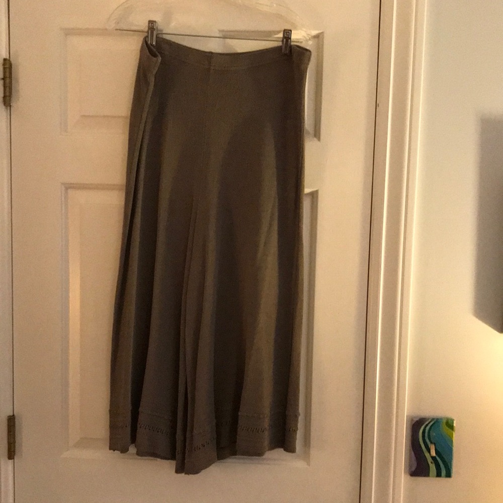 Catherine Andre taupe cropped knit pant. XXL